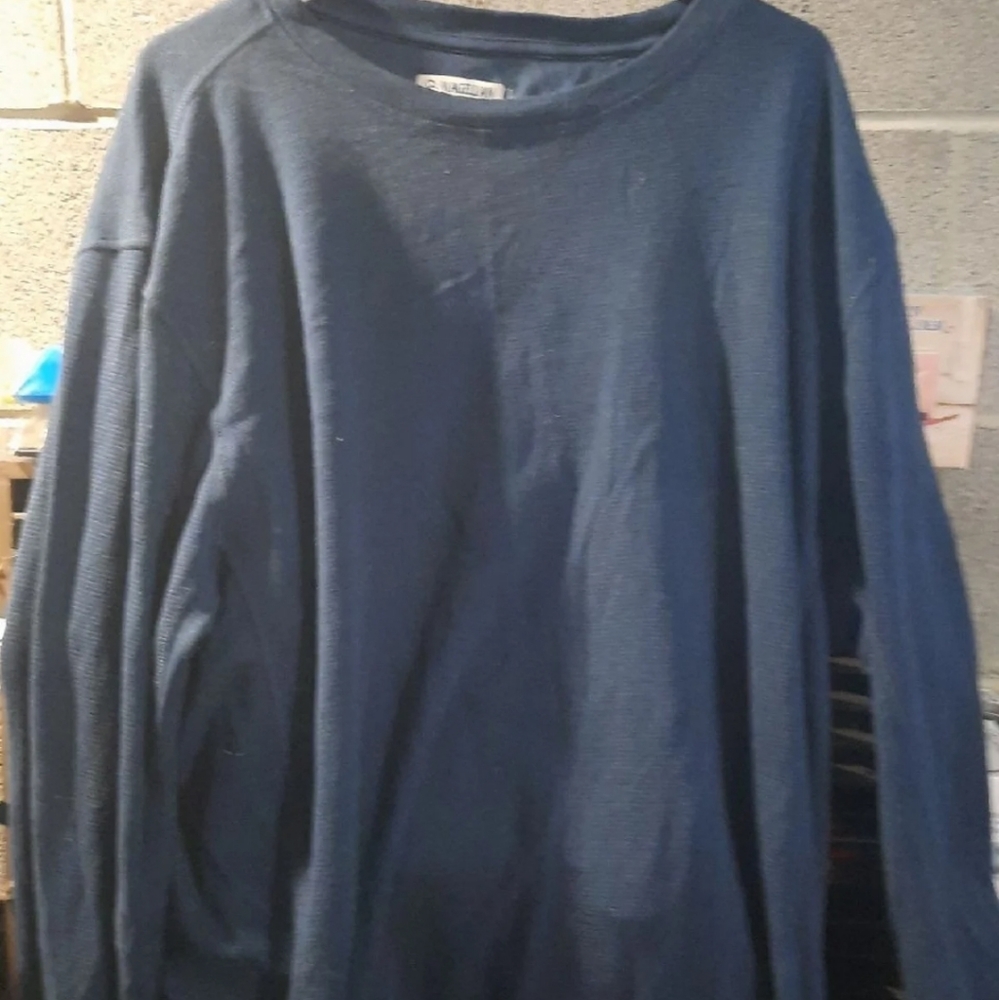 Magellan light sweat shirt